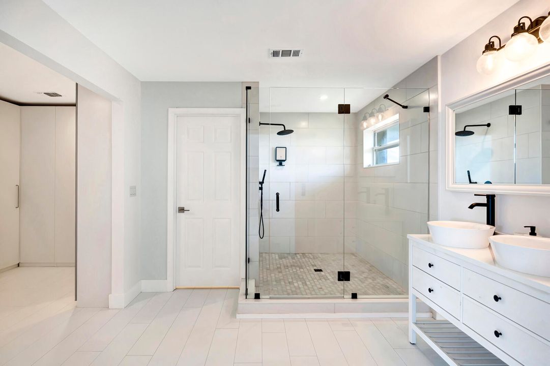 For Sale: $2,999,999 (3 beds, 3 baths, 3110 Square Feet)