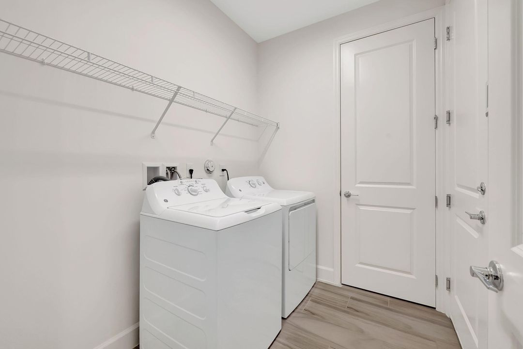 В аренду: $3,400 (2 спален, 2 ванн, 1752 Квадратных фут)