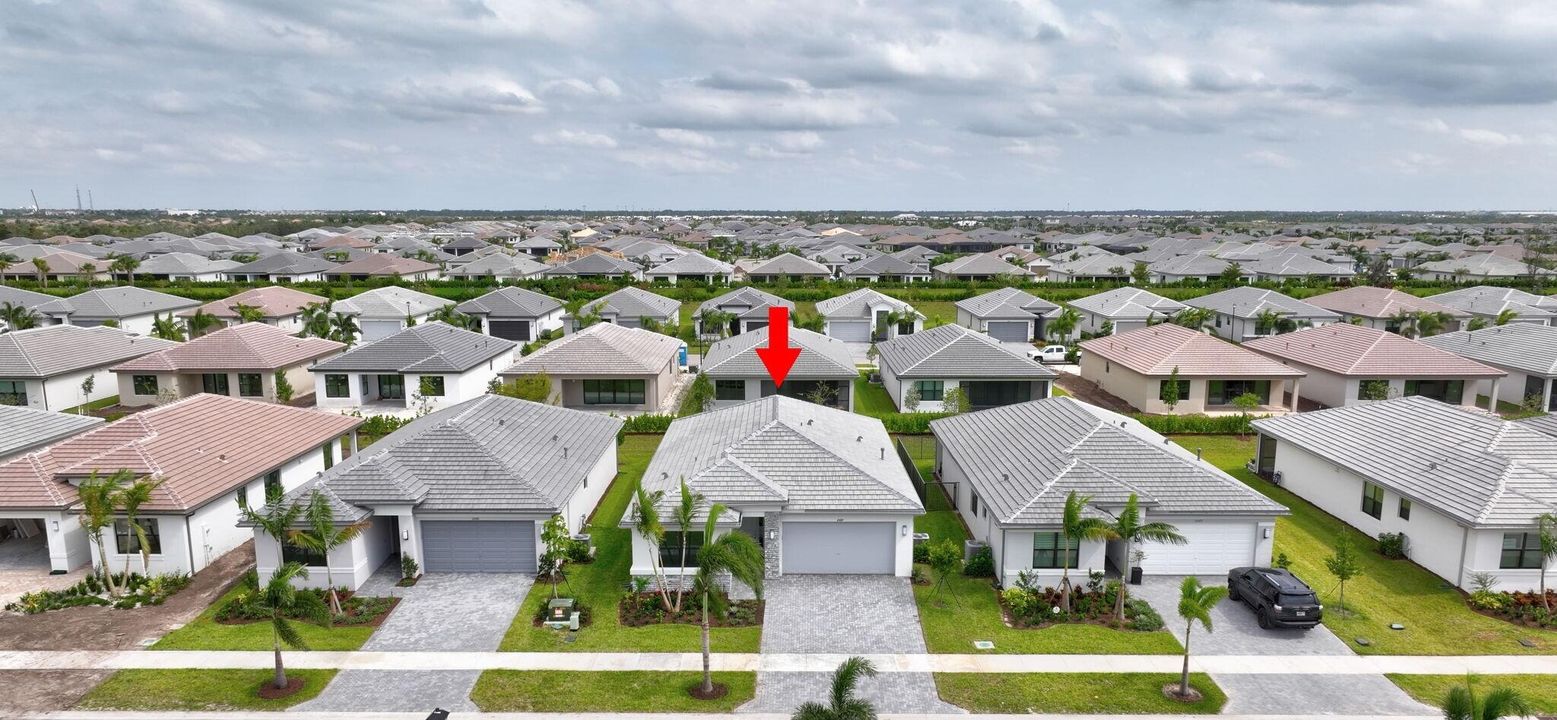 В аренду: $3,400 (2 спален, 2 ванн, 1752 Квадратных фут)