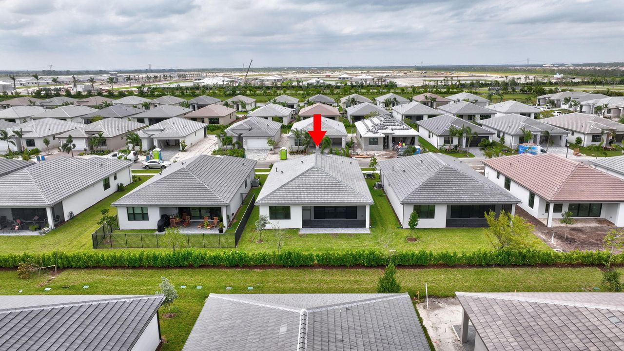 В аренду: $3,400 (2 спален, 2 ванн, 1752 Квадратных фут)