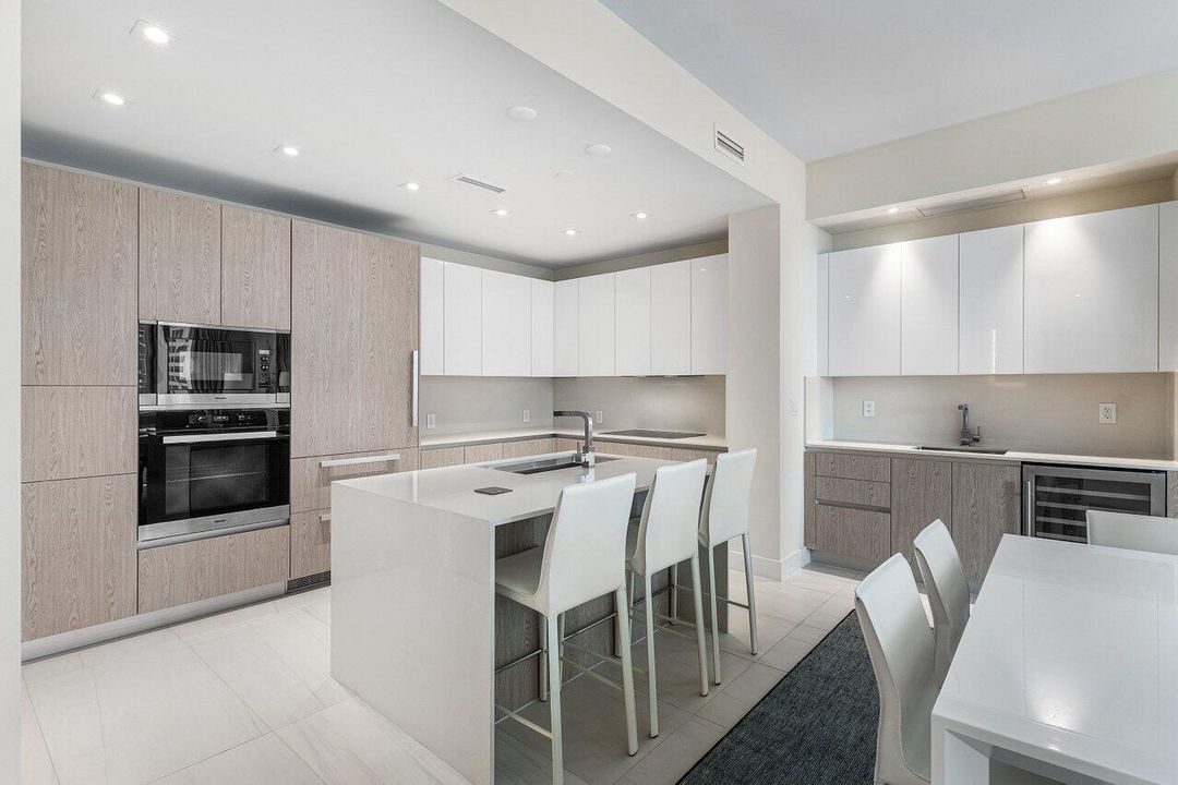 В аренду: $25,000 (2 спален, 2 ванн, 1565 Квадратных фут)