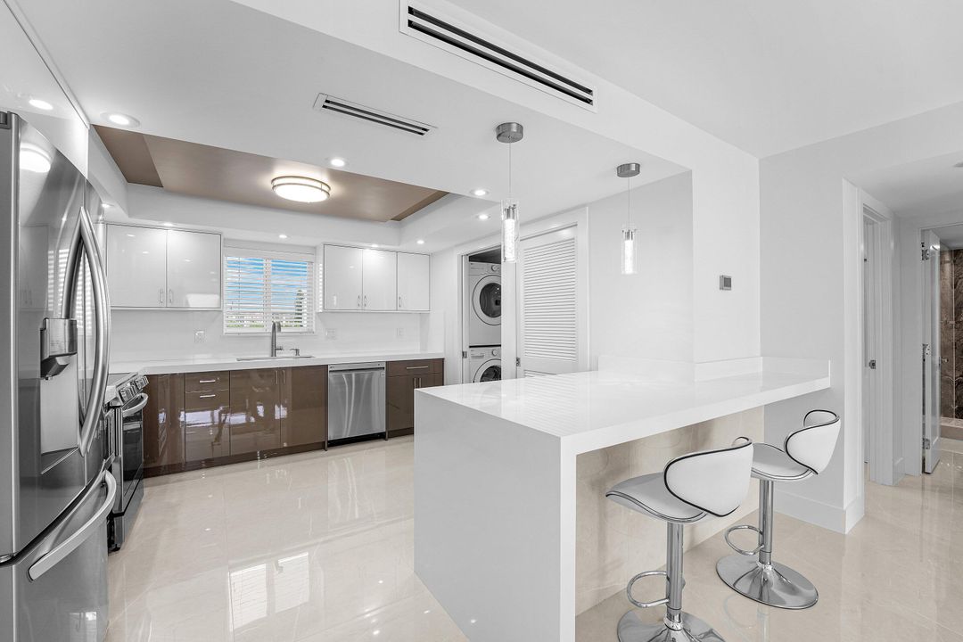 待售: $699,000 (2 贝兹, 2 浴室, 1363 平方英尺)