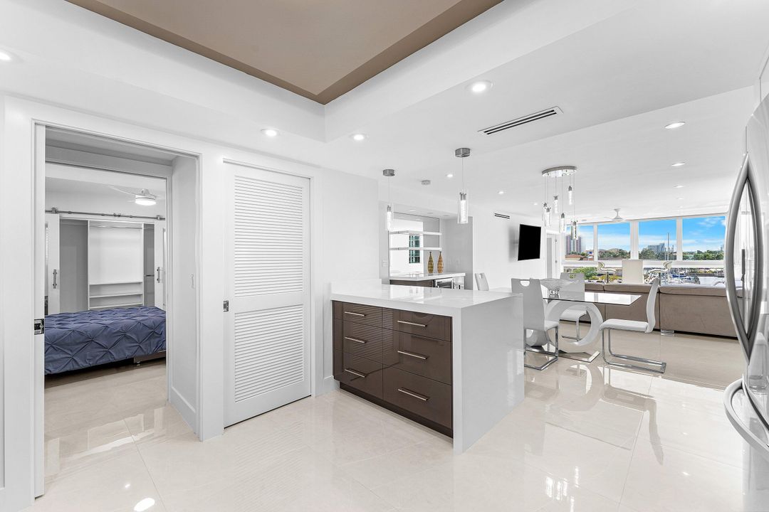 待售: $699,000 (2 贝兹, 2 浴室, 1363 平方英尺)