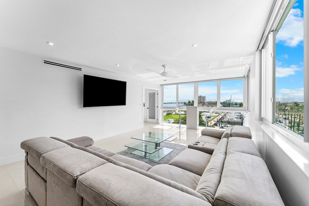 待售: $699,000 (2 贝兹, 2 浴室, 1363 平方英尺)