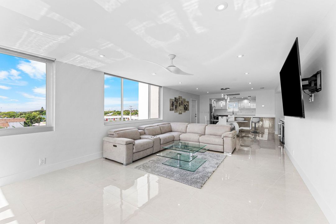 待售: $699,000 (2 贝兹, 2 浴室, 1363 平方英尺)