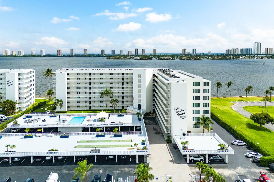 待售: $699,000 (2 贝兹, 2 浴室, 1363 平方英尺)