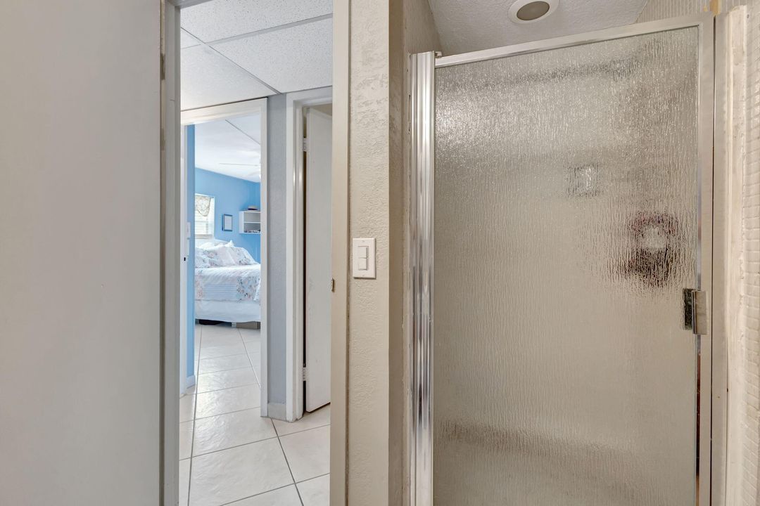 待售: $94,900 (2 贝兹, 2 浴室, 880 平方英尺)