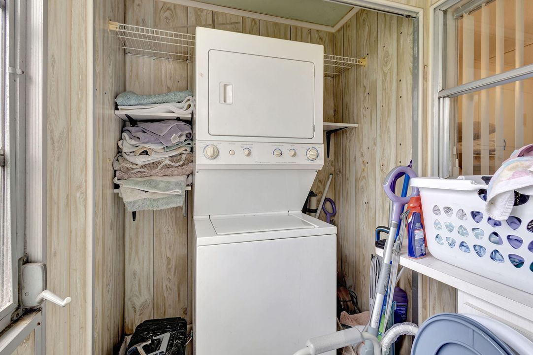 待售: $94,900 (2 贝兹, 2 浴室, 880 平方英尺)