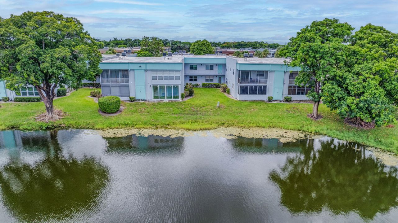 待售: $94,900 (2 贝兹, 2 浴室, 880 平方英尺)