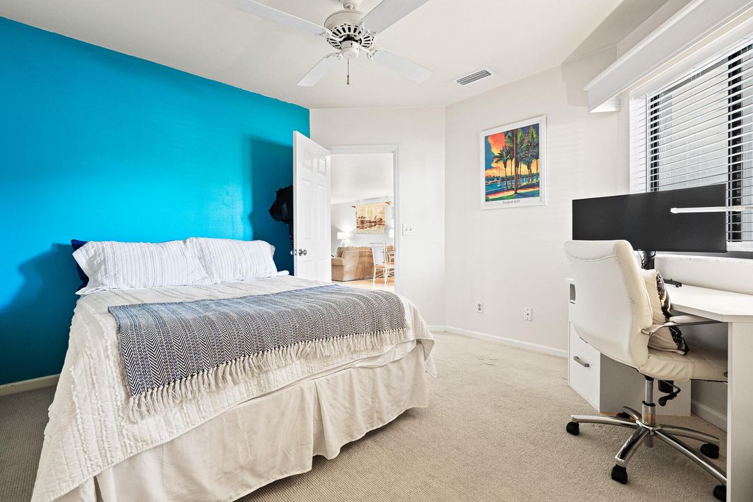 合同活跃: $324,999 (2 贝兹, 2 浴室, 1334 平方英尺)