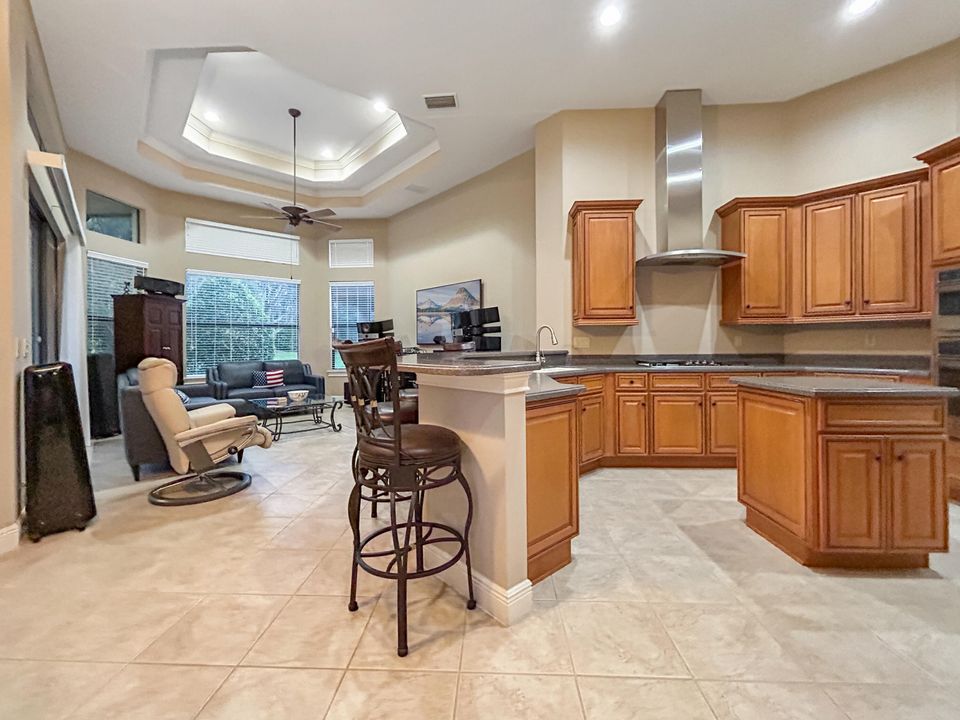 For Sale: $575,000 (3 beds, 2 baths, 2138 Square Feet)