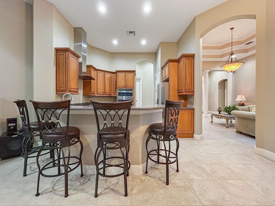 For Sale: $575,000 (3 beds, 2 baths, 2138 Square Feet)