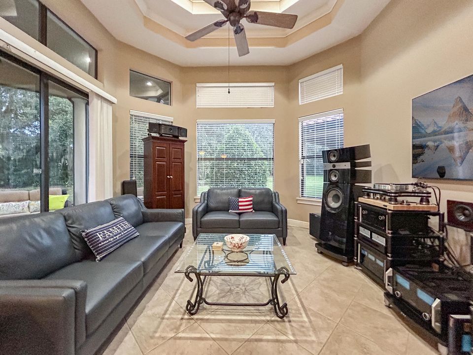 For Sale: $575,000 (3 beds, 2 baths, 2138 Square Feet)