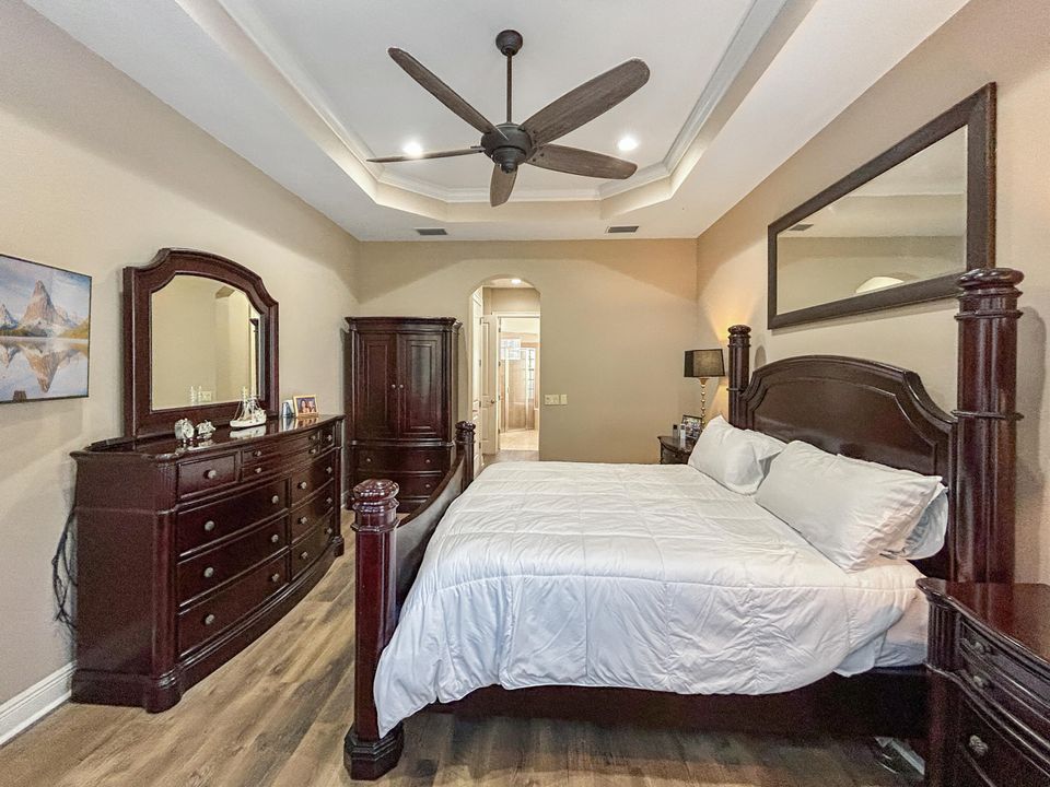 For Sale: $575,000 (3 beds, 2 baths, 2138 Square Feet)