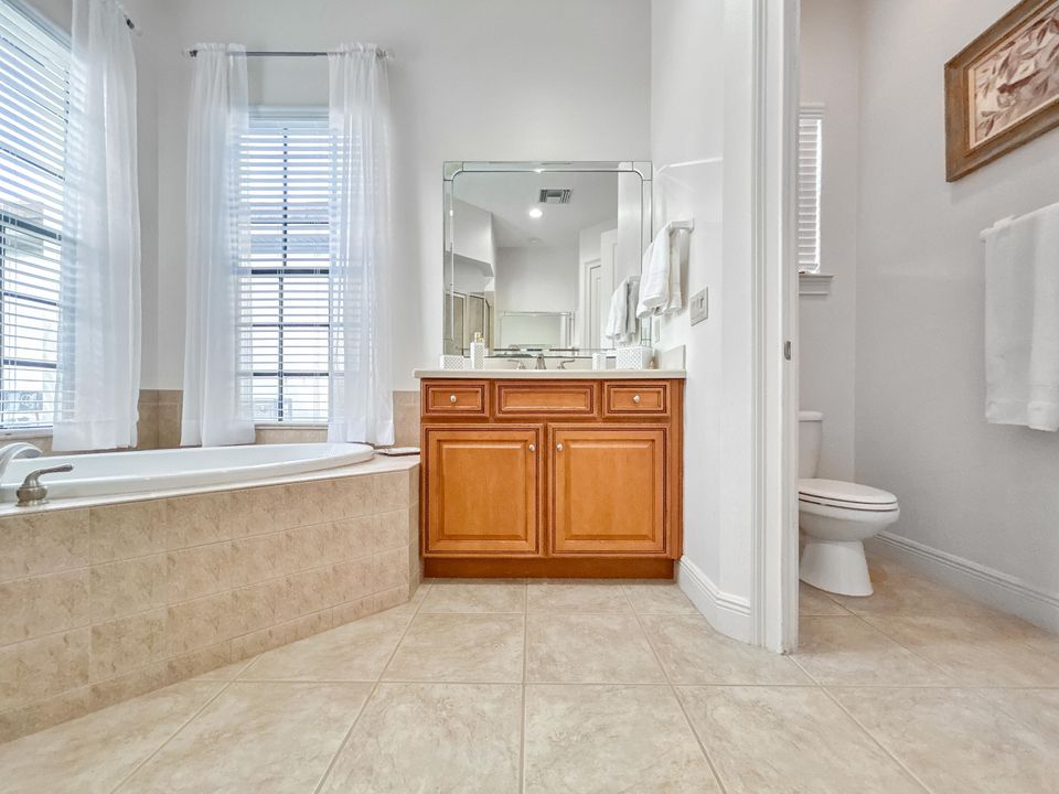 For Sale: $575,000 (3 beds, 2 baths, 2138 Square Feet)