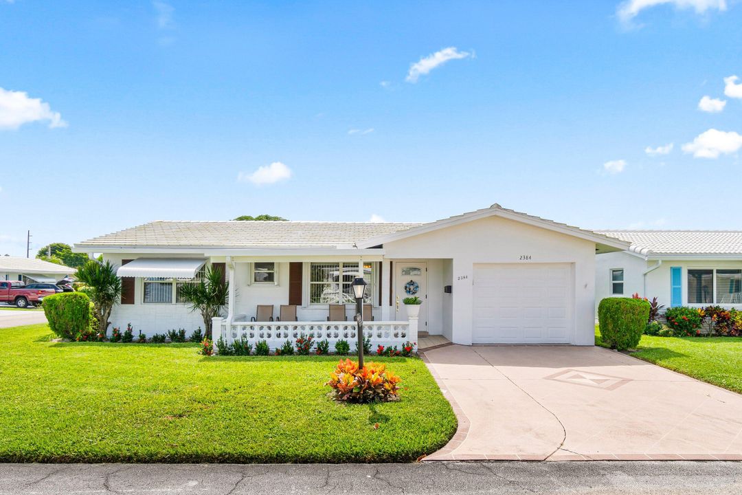 Recently Sold: $300,000 (2 beds, 2 baths, 1317 Square Feet)