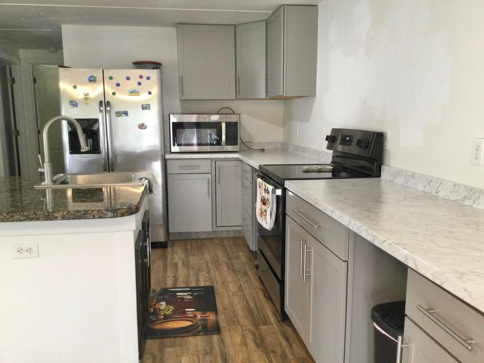 待售: $55,000 (2 贝兹, 2 浴室, 902 平方英尺)