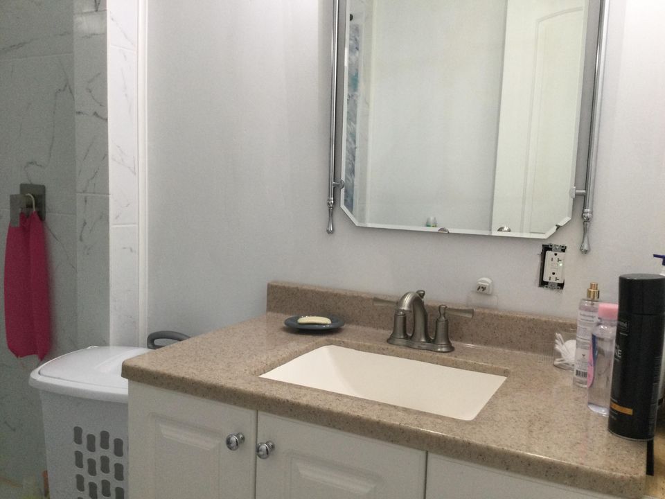 待售: $55,000 (2 贝兹, 2 浴室, 902 平方英尺)