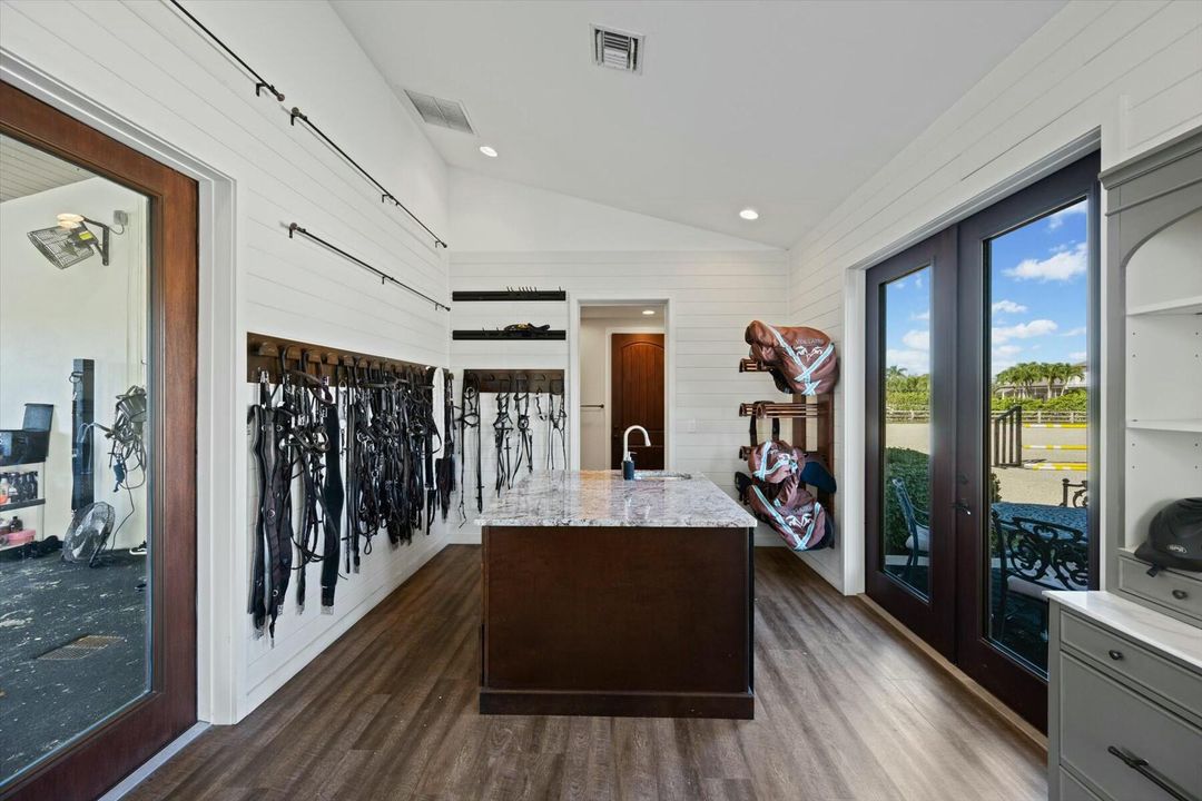 For Sale: $5,150,000 (8 beds, 7 baths, 3425 Square Feet)