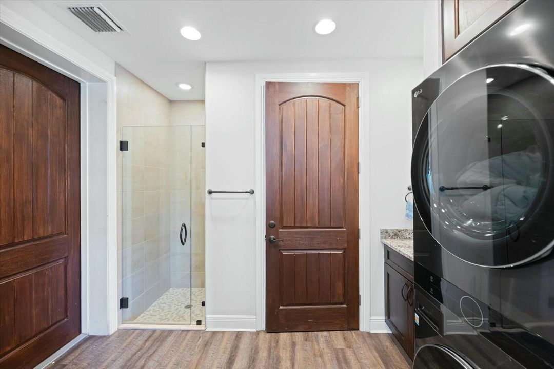 For Sale: $5,150,000 (8 beds, 7 baths, 3425 Square Feet)