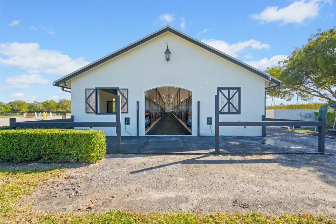 For Sale: $5,150,000 (8 beds, 7 baths, 3425 Square Feet)