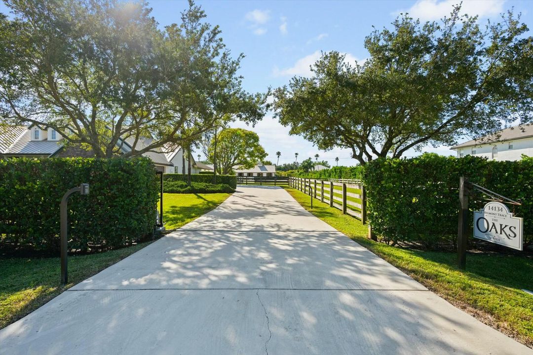 For Sale: $5,150,000 (8 beds, 7 baths, 3425 Square Feet)