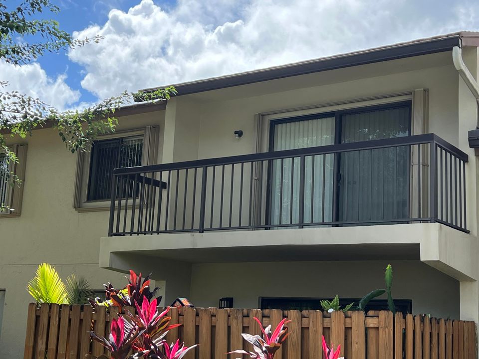 待售: $234,900 (2 贝兹, 2 浴室, 1000 平方英尺)