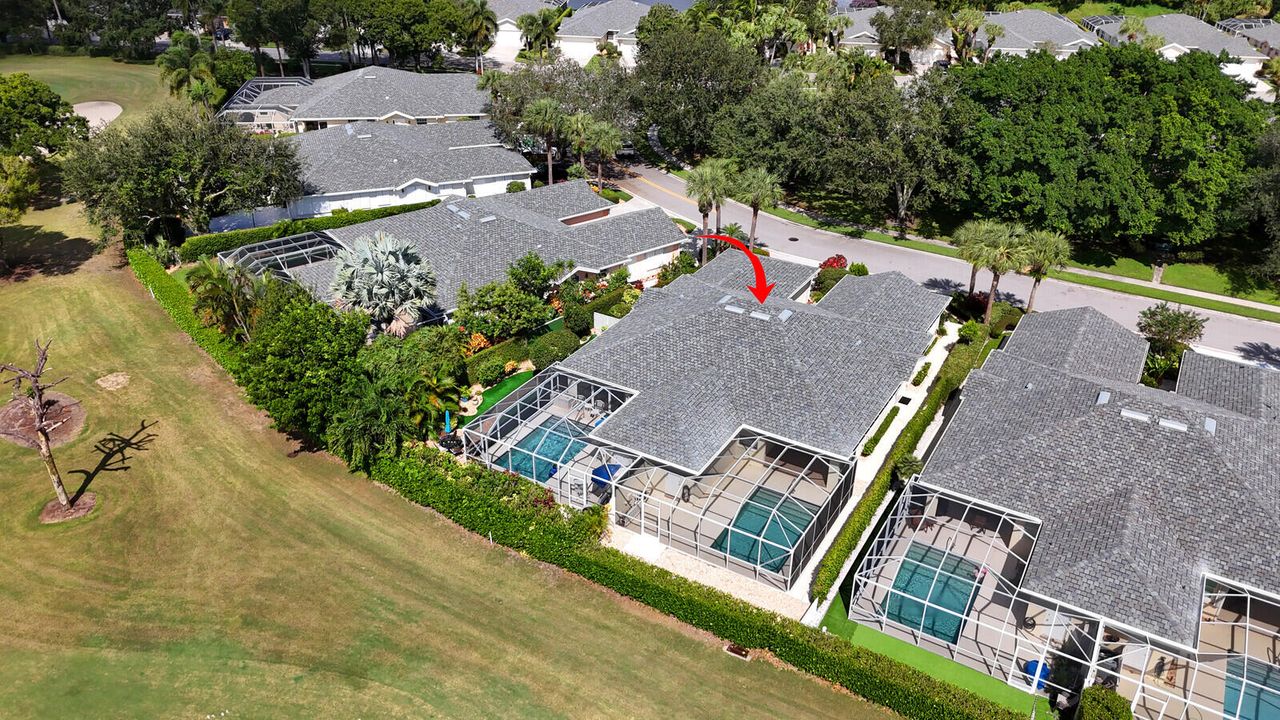 合同活跃: $599,000 (2 贝兹, 2 浴室, 1371 平方英尺)