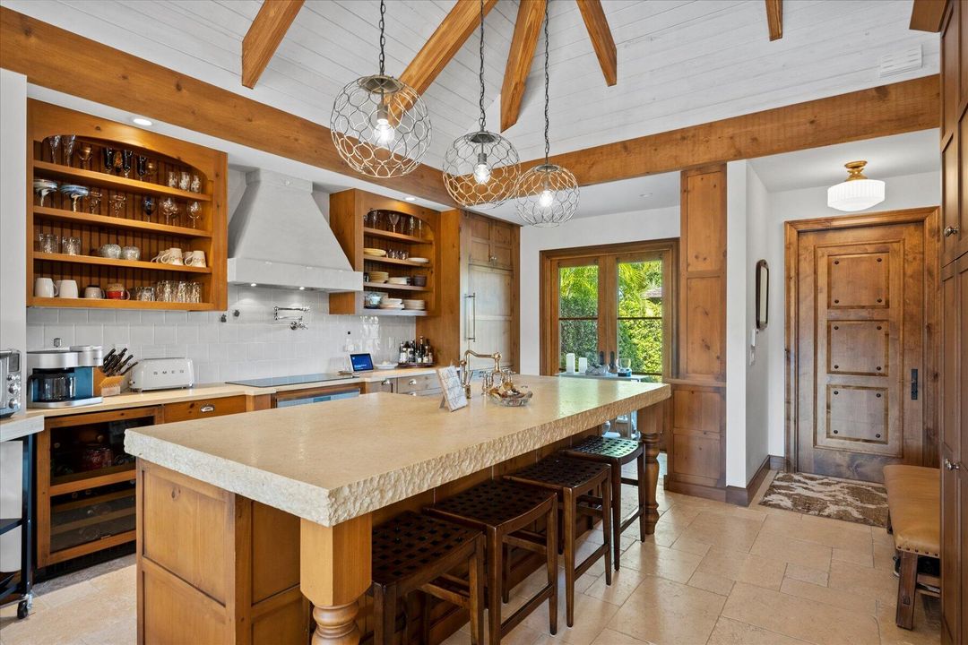 For Sale: $1,990,000 (2 beds, 2 baths, 1739 Square Feet)