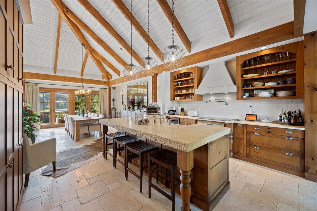 For Sale: $1,990,000 (2 beds, 2 baths, 1739 Square Feet)