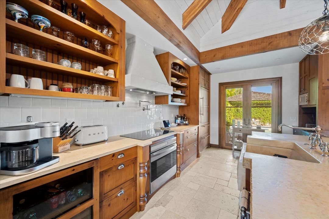 For Sale: $1,990,000 (2 beds, 2 baths, 1739 Square Feet)