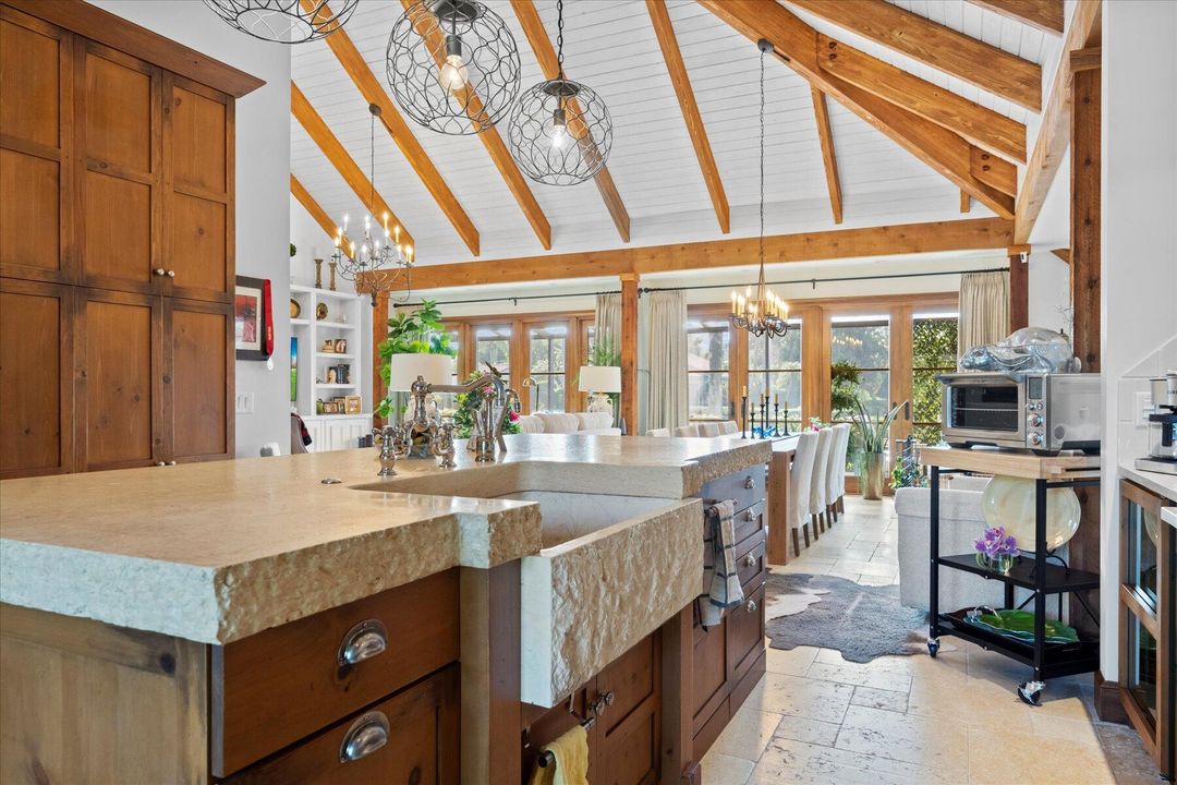 For Sale: $1,990,000 (2 beds, 2 baths, 1739 Square Feet)