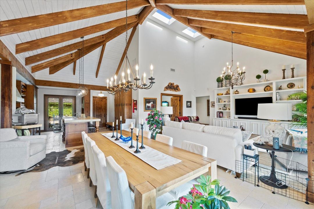 For Sale: $1,990,000 (2 beds, 2 baths, 1739 Square Feet)