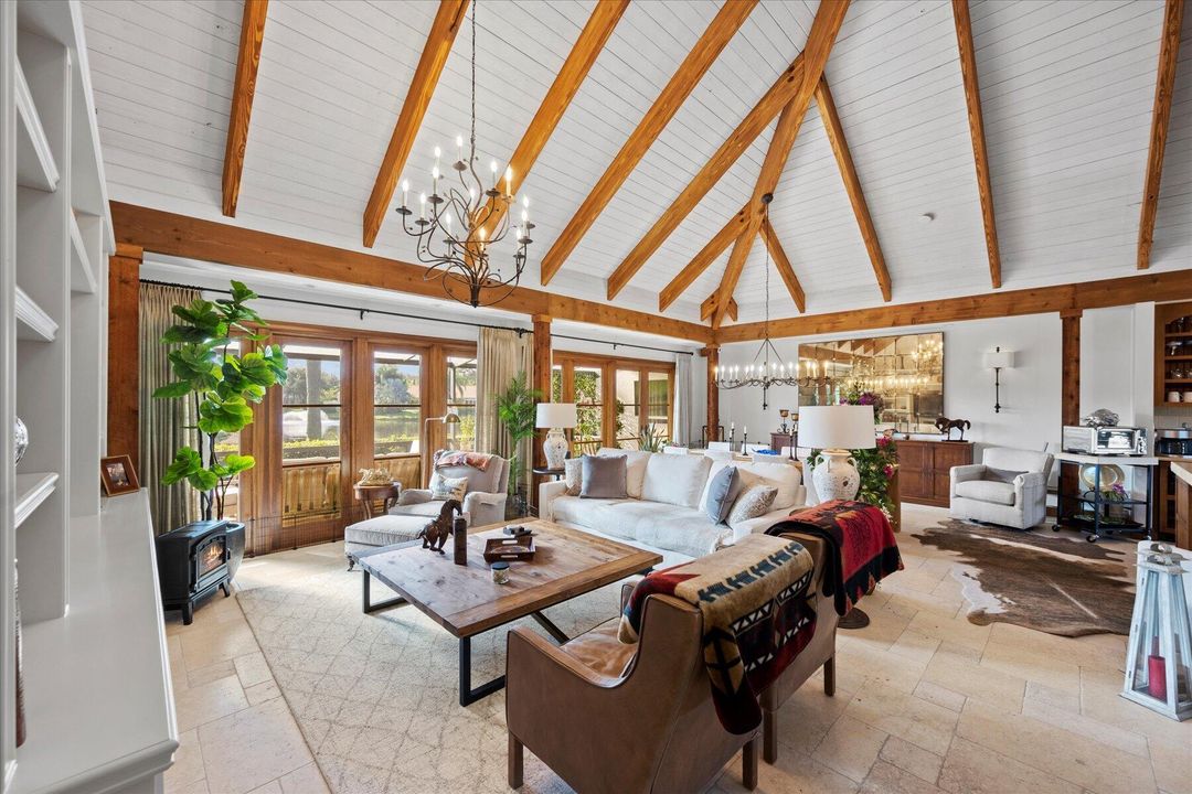 For Sale: $1,990,000 (2 beds, 2 baths, 1739 Square Feet)