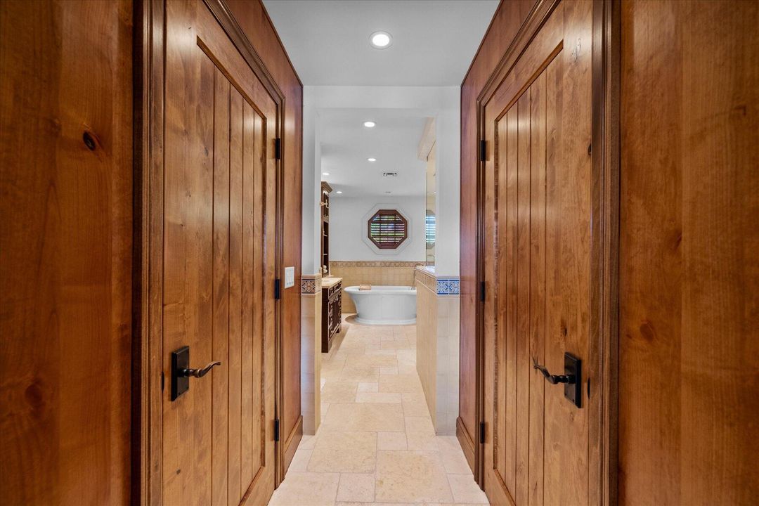 For Sale: $1,990,000 (2 beds, 2 baths, 1739 Square Feet)