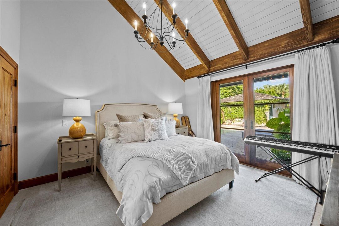 For Sale: $1,990,000 (2 beds, 2 baths, 1739 Square Feet)