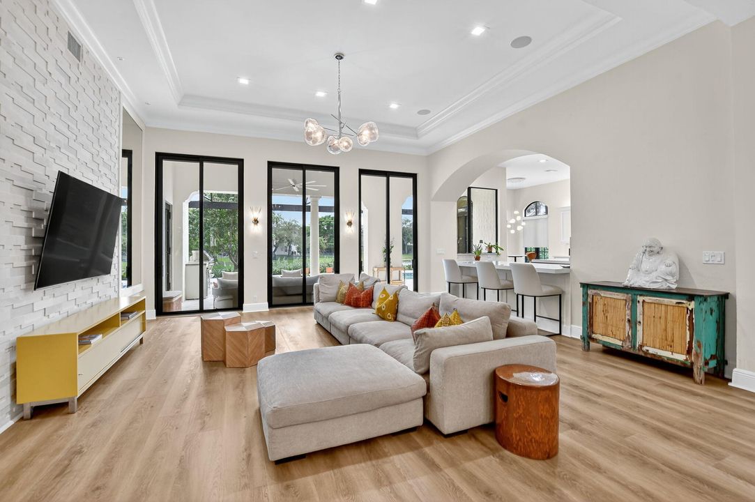 Active With Contract: $2,499,000 (6 beds, 4 baths, 4740 Square Feet)