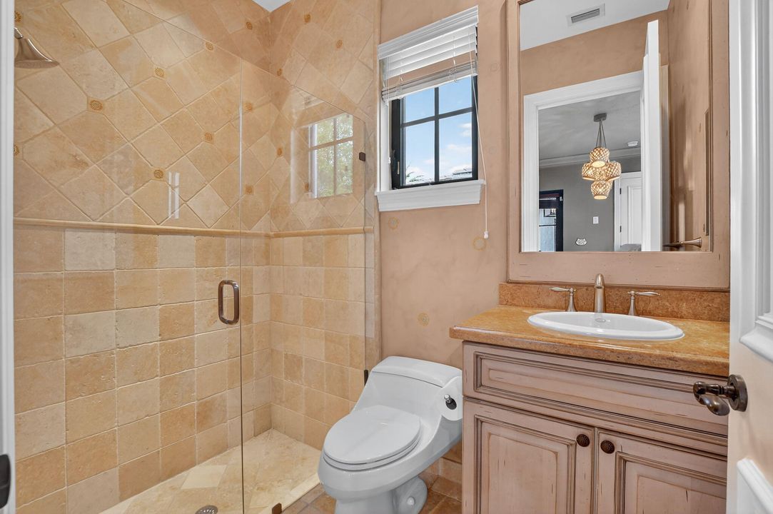 Active With Contract: $2,499,000 (6 beds, 4 baths, 4740 Square Feet)