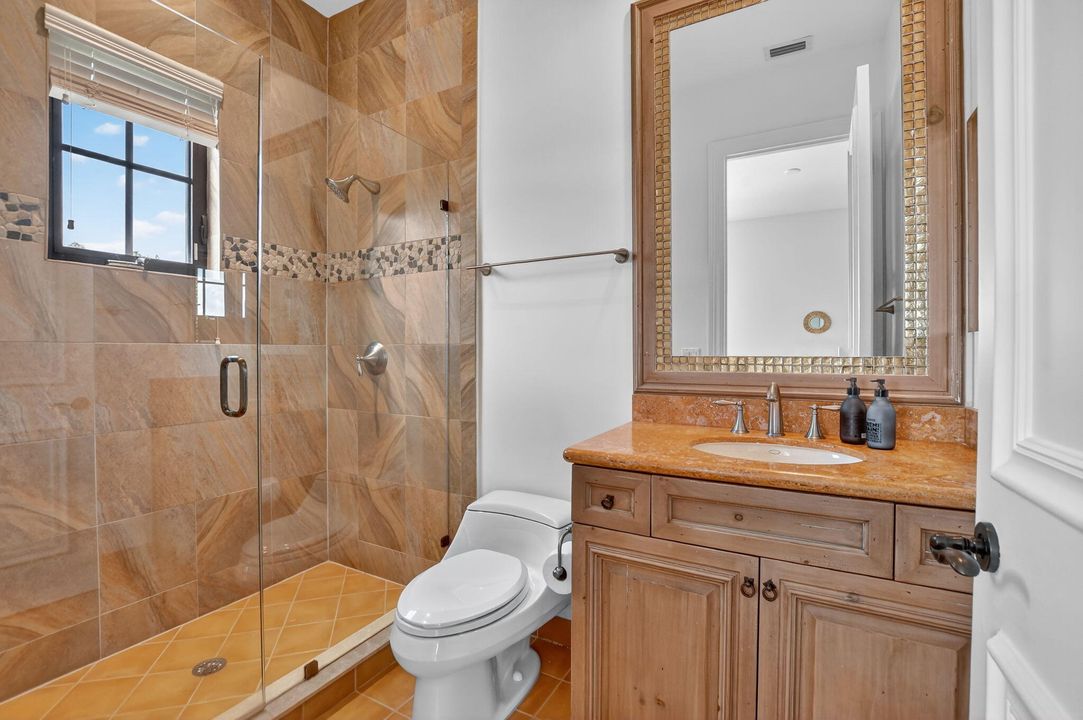 Active With Contract: $2,499,000 (6 beds, 4 baths, 4740 Square Feet)