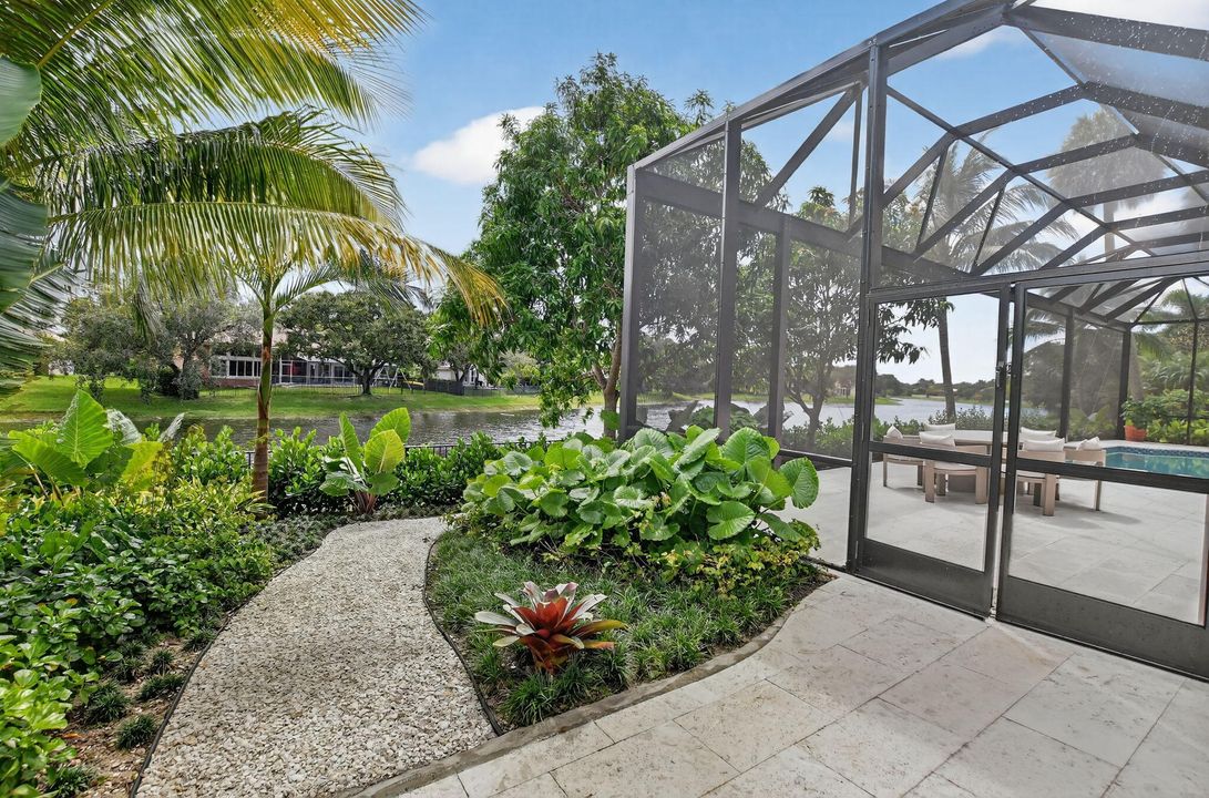 Active With Contract: $2,499,000 (6 beds, 4 baths, 4740 Square Feet)