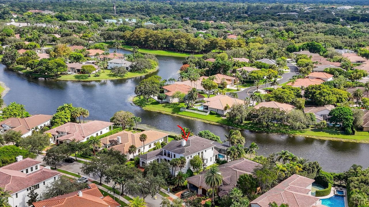 Active With Contract: $2,499,000 (6 beds, 4 baths, 4740 Square Feet)