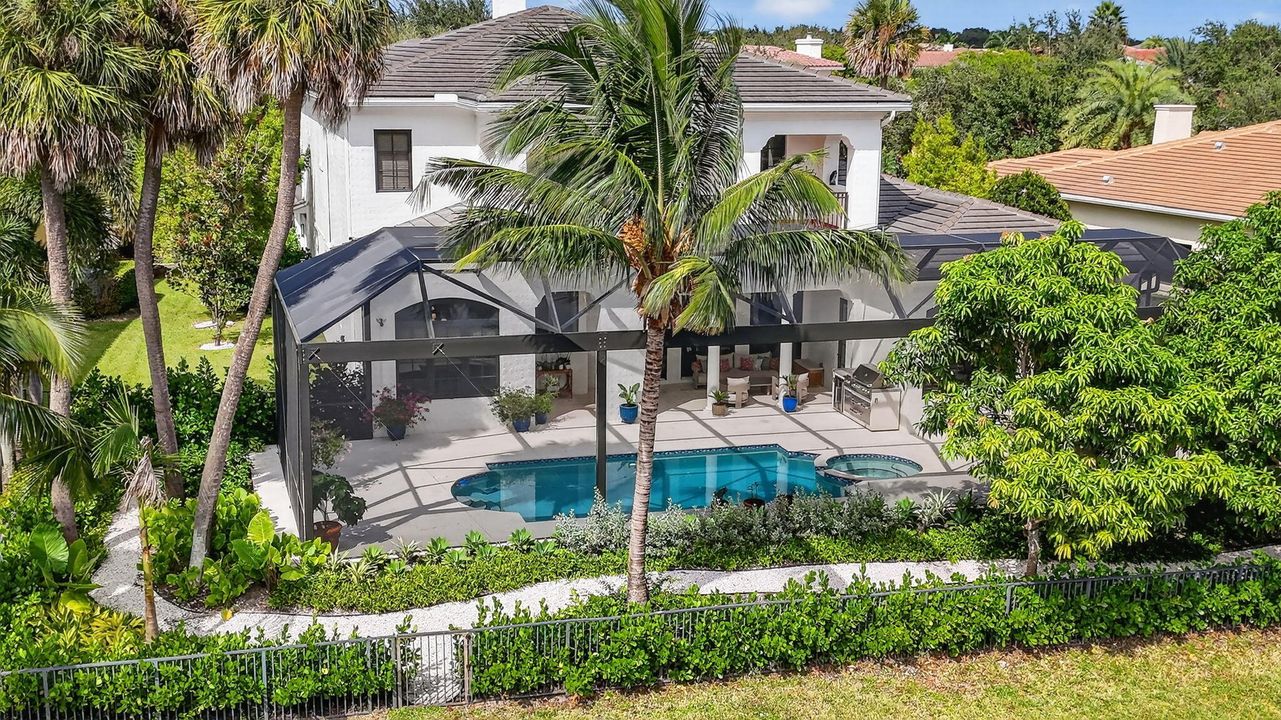 Active With Contract: $2,499,000 (6 beds, 4 baths, 4740 Square Feet)