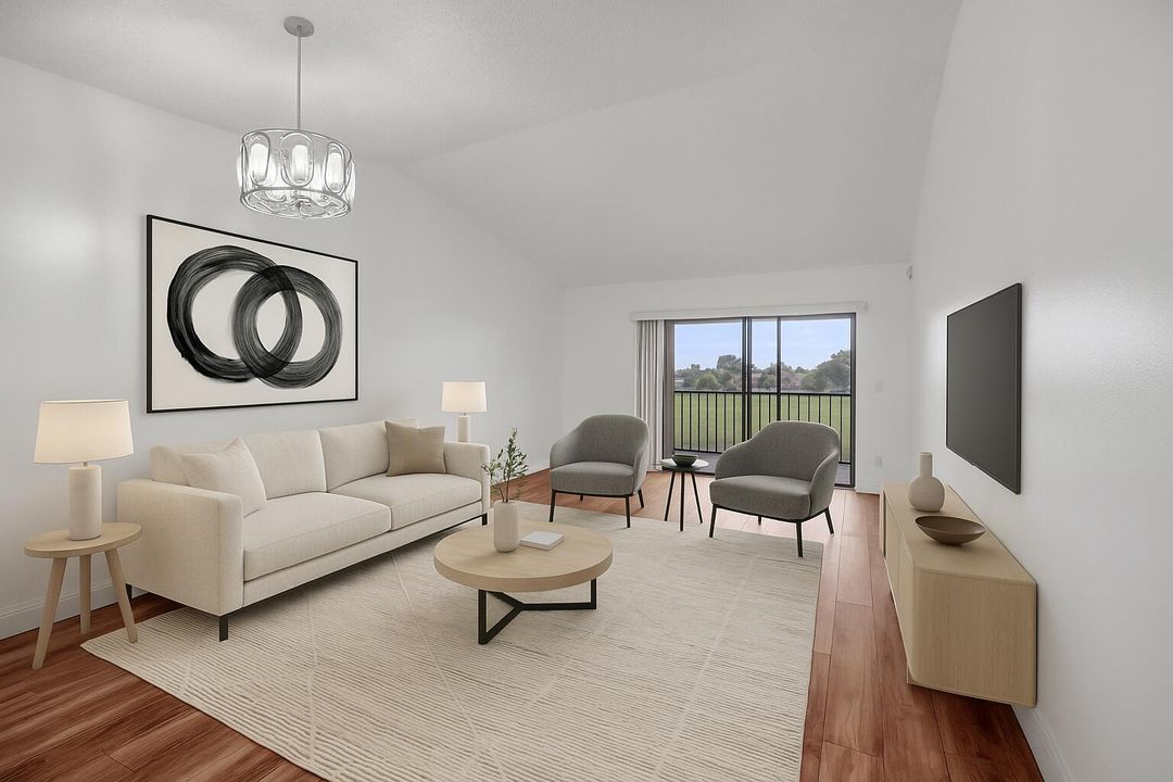 Недавно продано: $159,000 (2 спален, 2 ванн, 950 Квадратных фут)