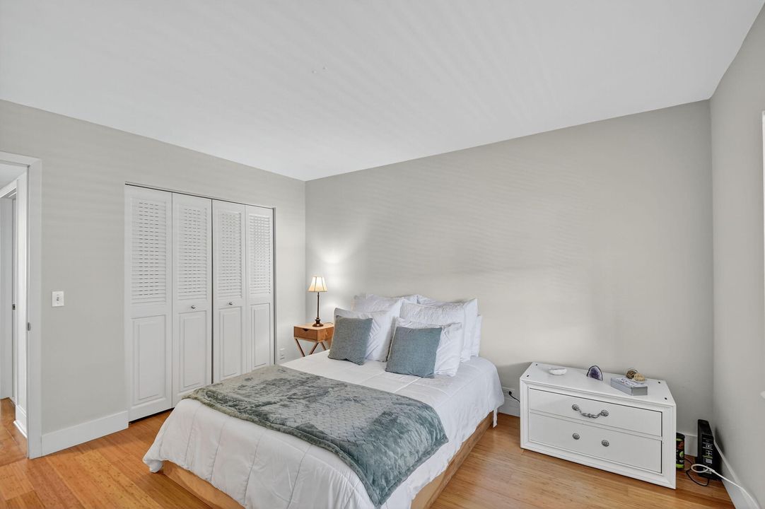 待售: $115,000 (2 贝兹, 1 浴室, 840 平方英尺)