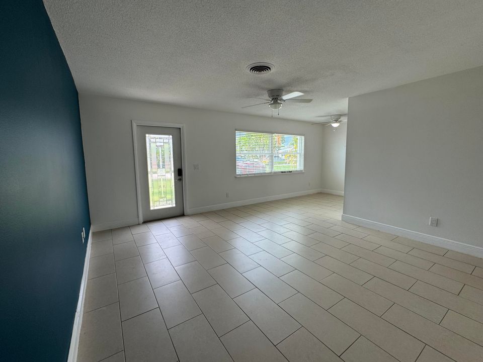 En Renta: $3,000 (2 camas, 1 baños, 1054 Pies cuadrados)