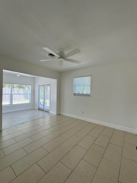 En Renta: $3,000 (2 camas, 1 baños, 1054 Pies cuadrados)