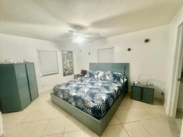 Activo con contrato: $2,950 (3 camas, 2 baños, 1196 Pies cuadrados)