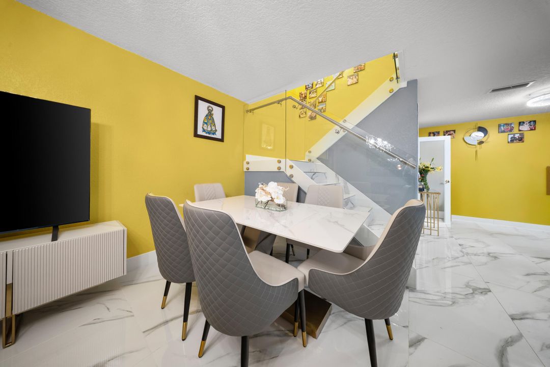 En Venta: $400,000 (2 camas, 2 baños, 1236 Pies cuadrados)