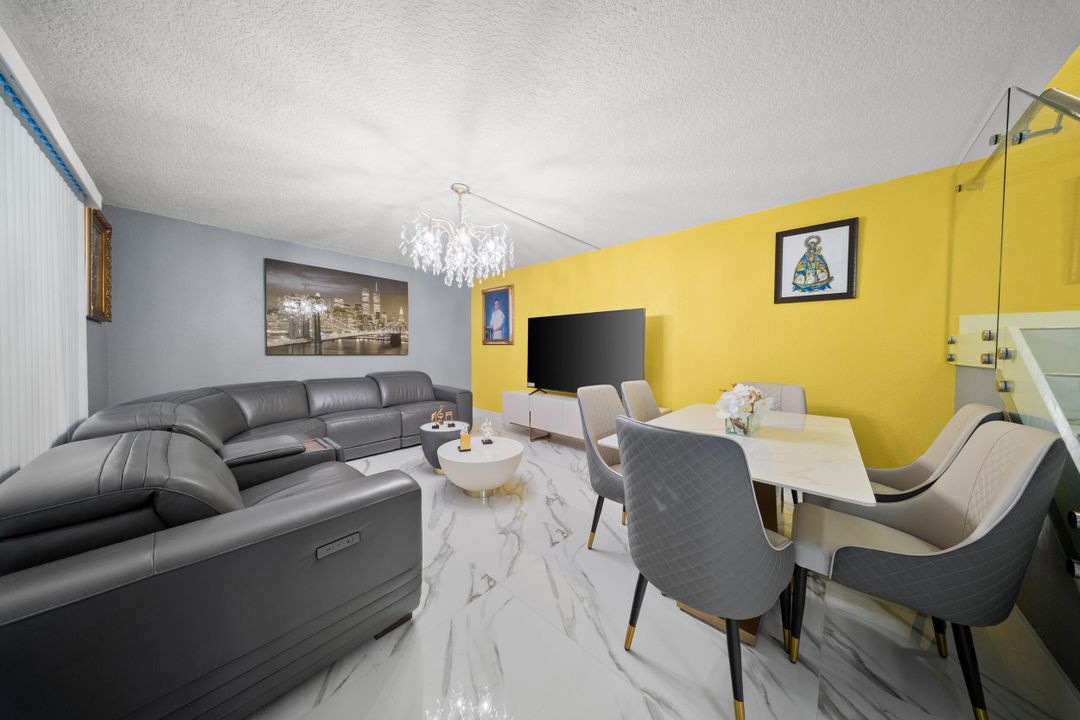 En Venta: $400,000 (2 camas, 2 baños, 1236 Pies cuadrados)