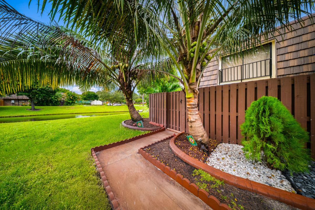 En Venta: $400,000 (2 camas, 2 baños, 1236 Pies cuadrados)